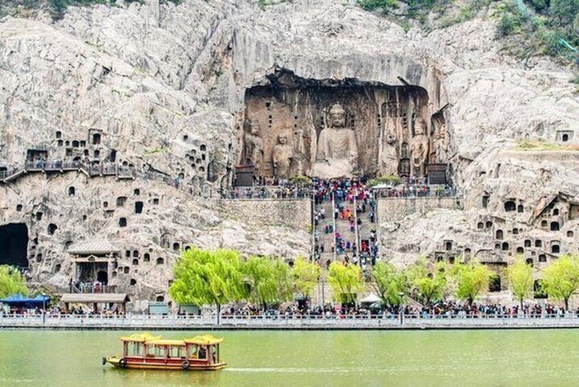 Form Xi'an To Luoyang Longmen Grottoes & Shaolin Temple Day Tour by Bullet Train