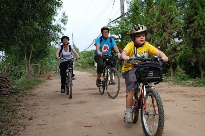Mekong delta cycling tour 3 days