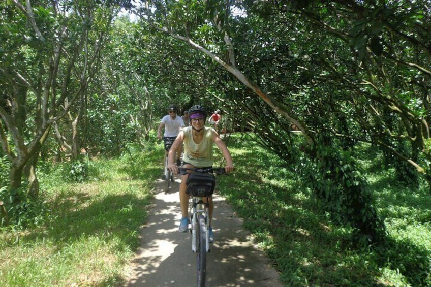 Cycling on island VinhLong
