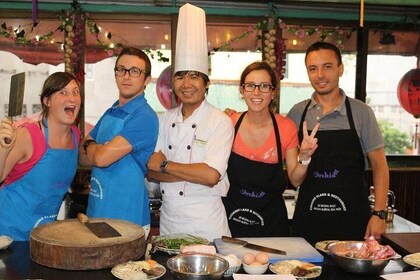 Hanoi Cooking Class and Market Tour with Chef Tien 