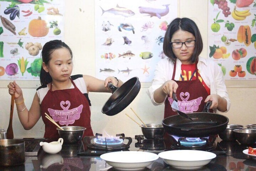Hanoi Cooking Class and Market Tour with Chef Tien