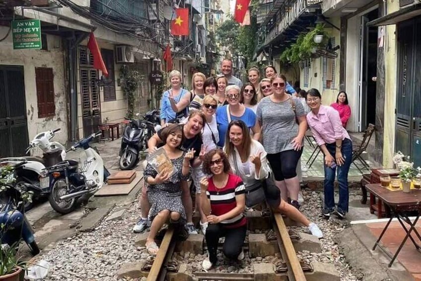 Hanoi Jeep Tours: Food+ Culture + Sight +Fun By Vietnam Army Jeep