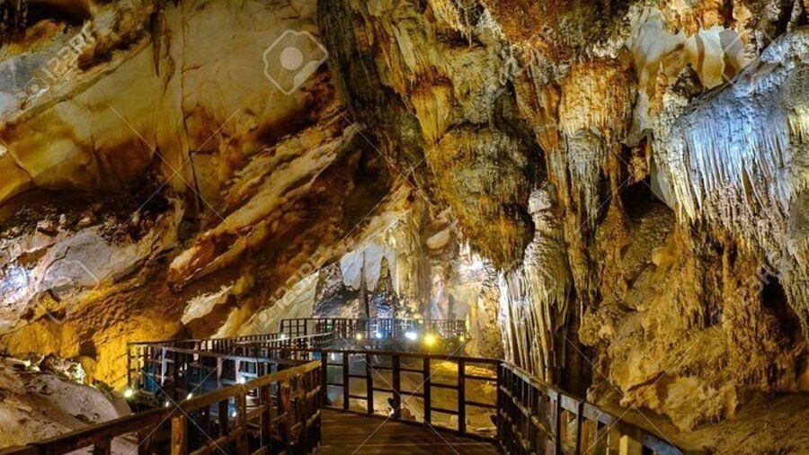 Paradise Cave & Dark Cave Full Day Trip