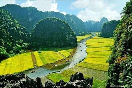 HOA LU -TAM COC Full Day Including Boat Entrance Fees and Lunch