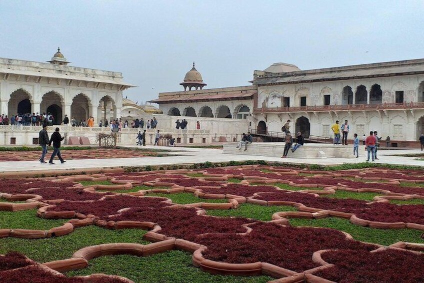 palaces in Agra Fort