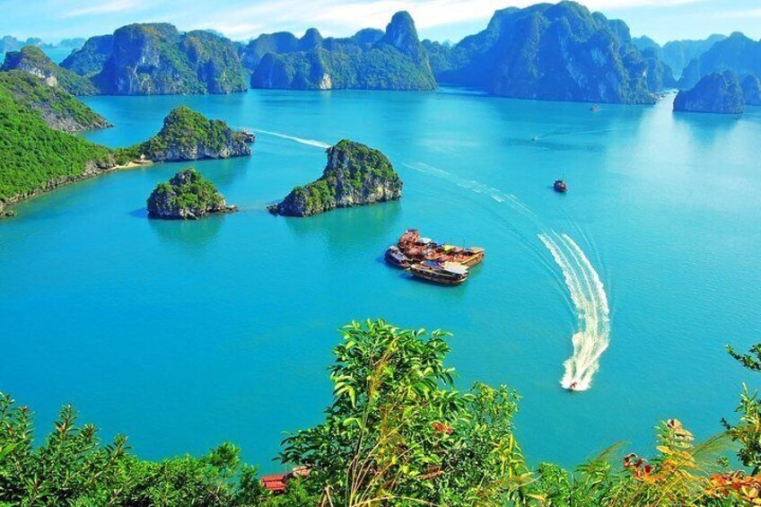 HALONG BAY