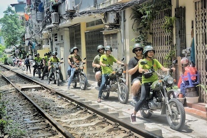 Hanoi Motorbike Tours: COMIDA + CULTURA + VISTA + DIVERSIÓN Por Vintage Mot...