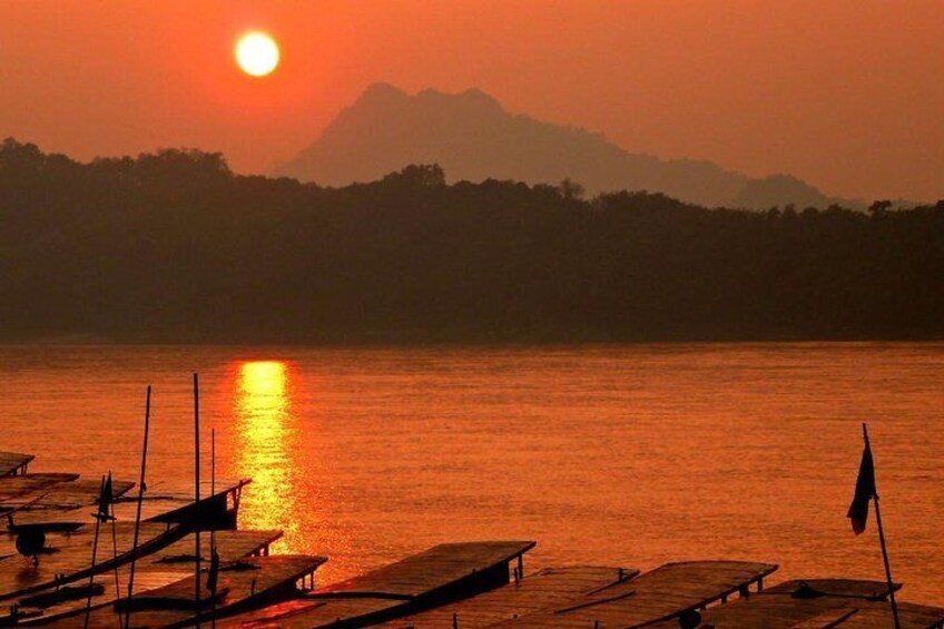 sunset mekong tour