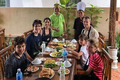 Hoi An Cooking Class and Basket boat tour
