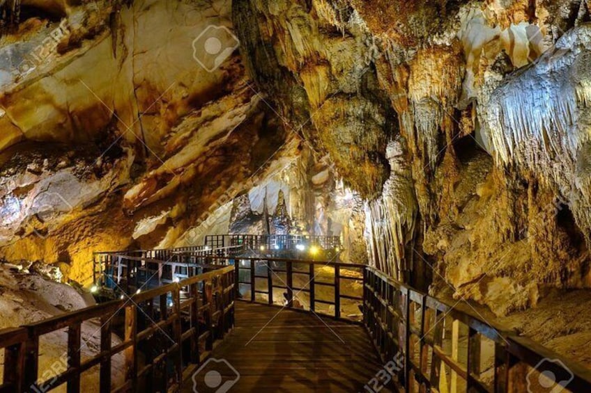 PRIVATE PHONG NHA CAVE -DARK CAVE 1 DAY TRIP FROM DONG HOI or PHONG NHA