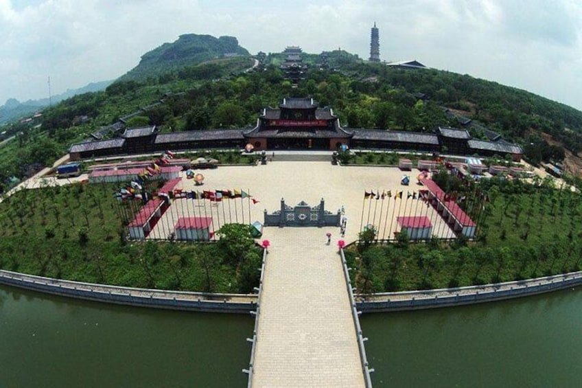 Ninh Binh -Trang An - Bai Dinh Pagoda Full Day From Hanoi