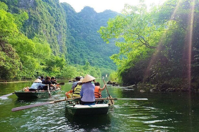 Ninh Binh -Trang An - Bai Dinh Pagoda Full Day From Hanoi