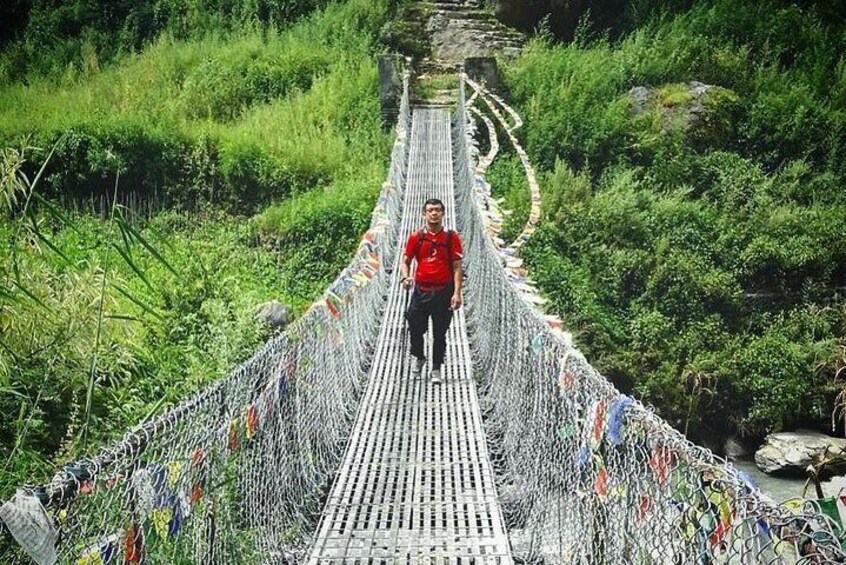 A suspension bridge on the way to Ghorepani.