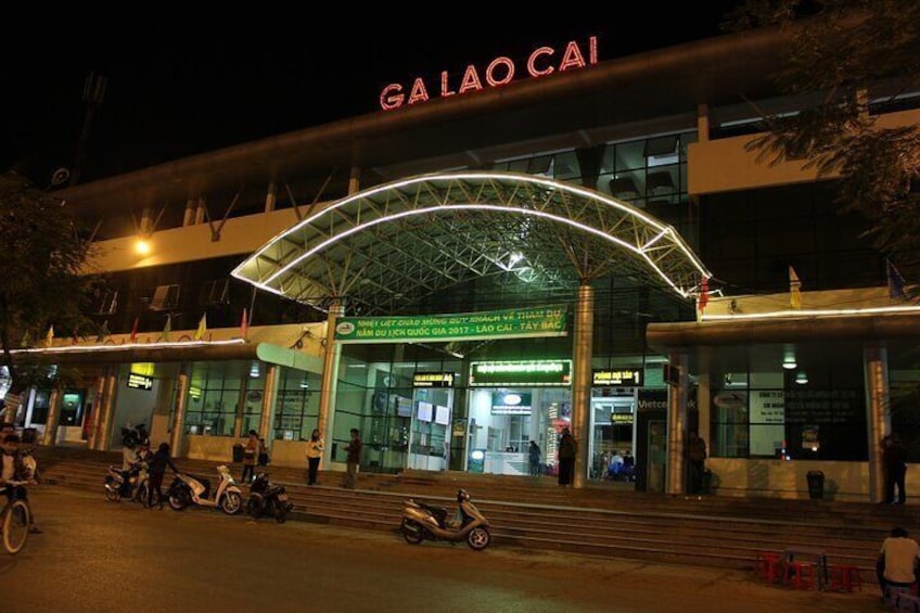 Private Overnight Train Hanoi To Sapa Or Return