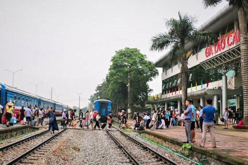 Private Overnight Train Hanoi To Sapa Or Return