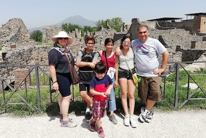 Sla de wachtrij Rome over naar Pompeii Privé daguitstapje Pickup & lunch bi...