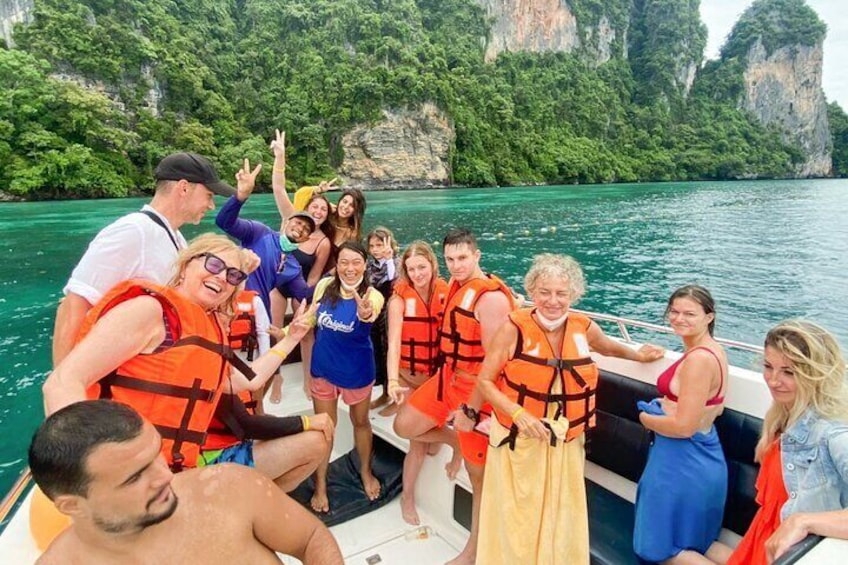 Maya Bay, Phi Phi & Khai Island Speedboat Trip include Lunch & National Park Fee