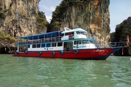 Phang Nga Bay by Big Boat including Buffet Lunch from Phuket