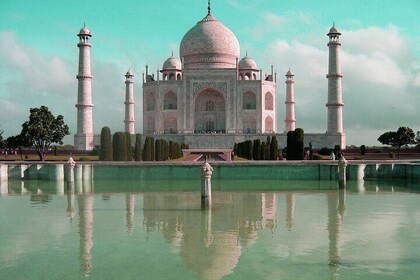 Taj Mahal Sunrise and Sunset tour from Mumbai with return flight