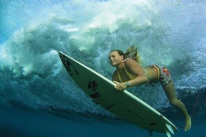 Shaka Life Surfing Tour in the Maldives (7 days)