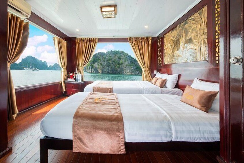 Suite Triple cabin with private balcony