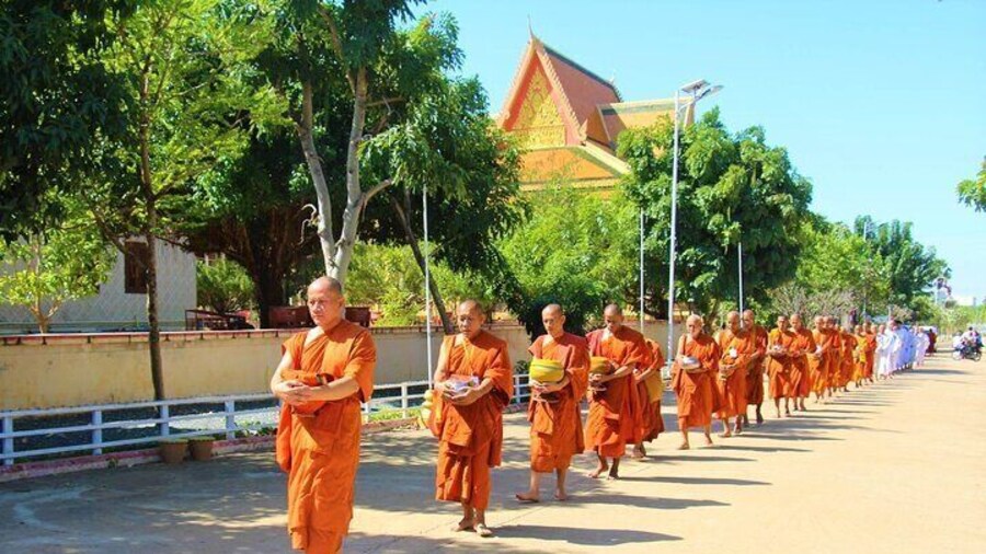 Oudong Mountain & Phnom Baset Private Tours from Phnom Penh
