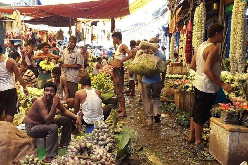 Half Day Kolkata Tour - Explore the City of Joy! 

Tour de Kolkata
