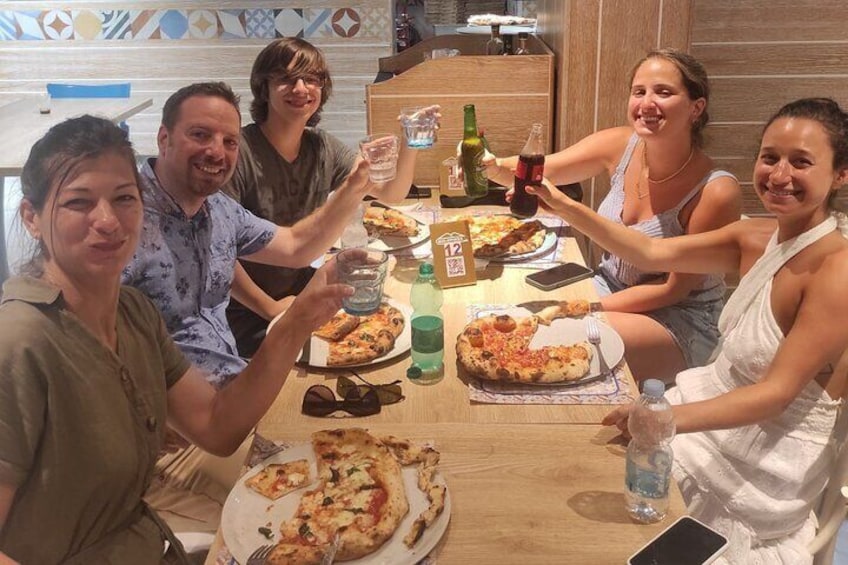 Small Group Naples Pizza Making Class with Drink Included