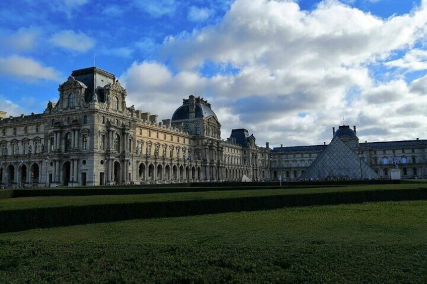 Louvre Highlights Skip-the-Line Guided Tour for Kids