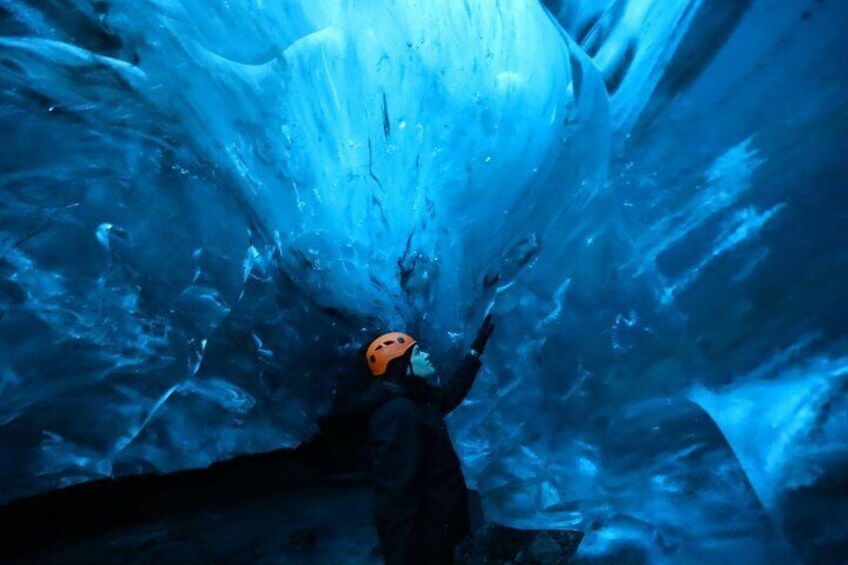 Blue Ice Cave Exploration (from Jökulsárlón Glacier Lagoon)