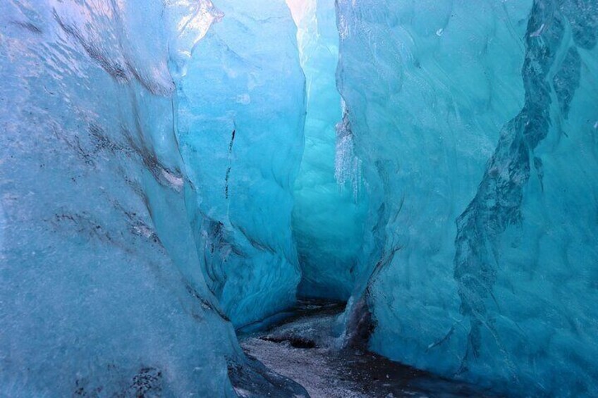 Blue Ice Cave Exploration (from Jökulsárlón Glacier Lagoon)