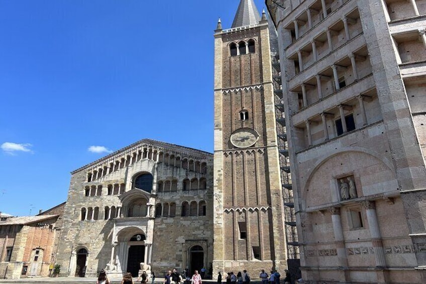 Parma Tour of Must-See Attractions with Local Top Rated Guide