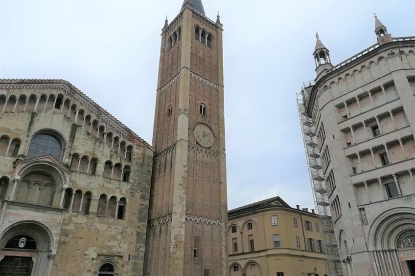 Parma Tour of Must-See Attractions with Local Top Rated Guide