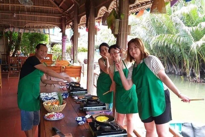 Hoi An Cooking Class And River Cruise