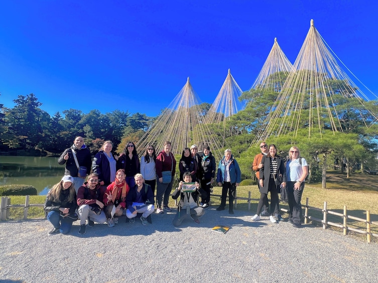 Nostalgic Shirakawa-go & Kanazawa 1-Day Tour
