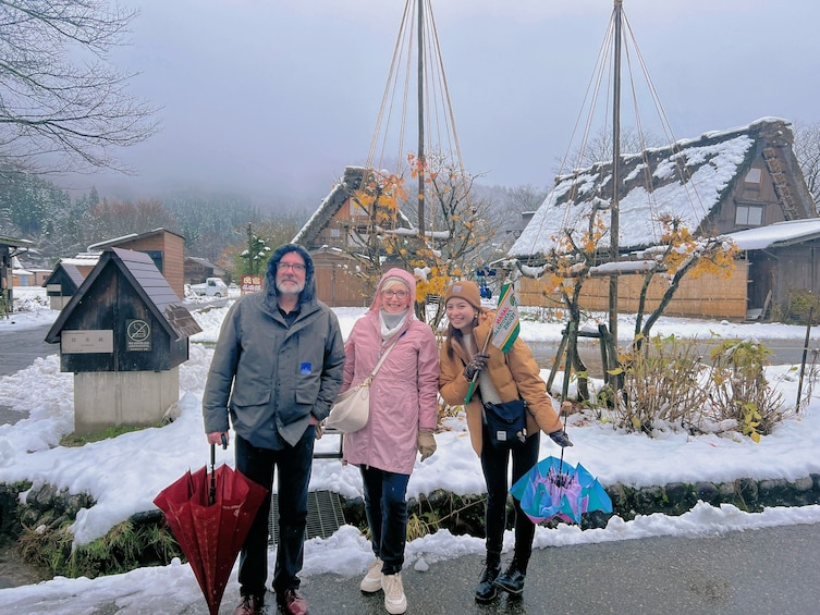 Nostalgic Shirakawa-go & Kanazawa 1-Day Tour