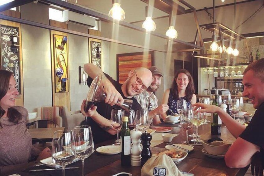 Full-Day Maipo Valley Wine Tour from Santiago with Sommelier Guide