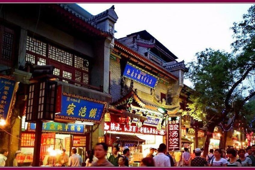 Small Group Xian Day Tour to Terracotta Army, City Wall, Pagoda & Muslim Bazaar