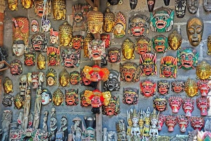 Home of Masks and Puppets Private Tour including Lunch