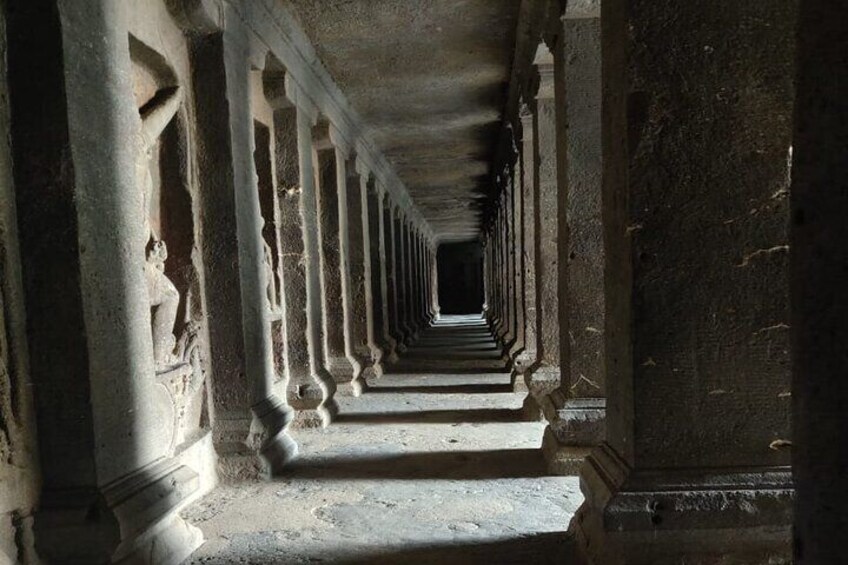 Elephanta Caves & Island Guided Private Tour