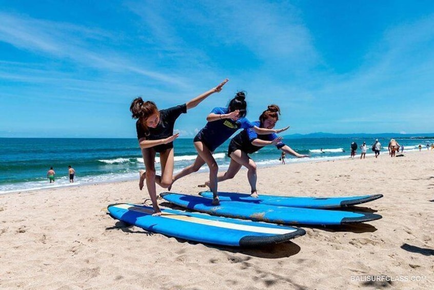 The best surf lessons in Kuta