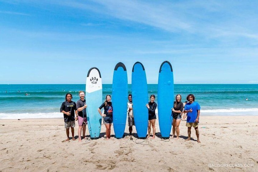 The best surf lessons in Kuta