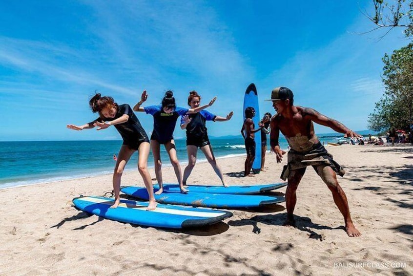 The best surf lessons in Kuta