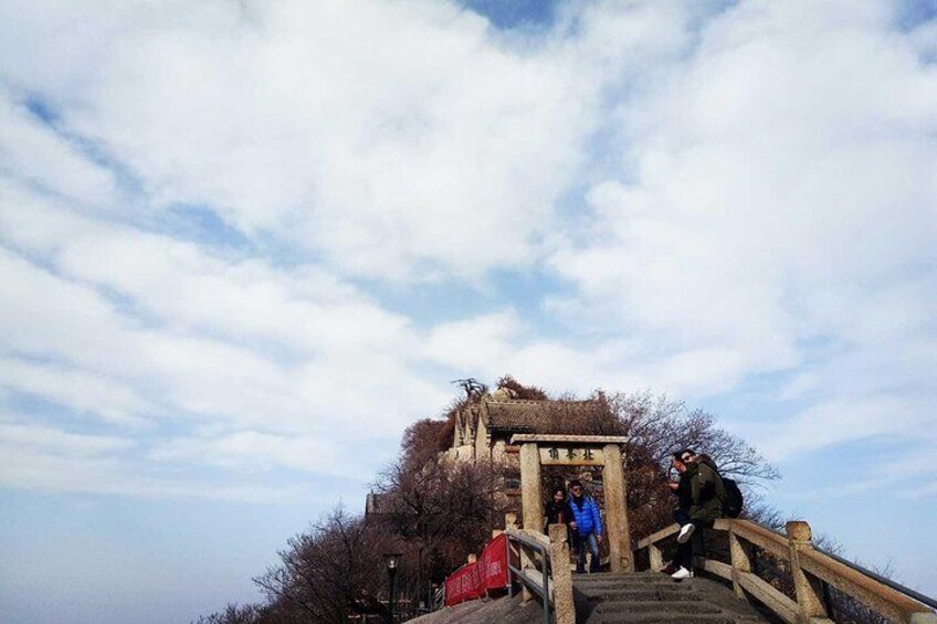 Huashan Mountain Hiking Tour from Xi'an