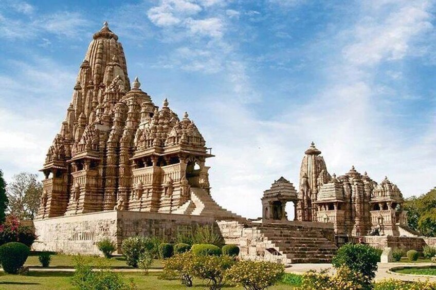 Private Day Tour of Khajuraho Temples with Sound and Light Show