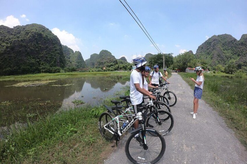 Luxury Trang An, Mua Cave Peak - Cycling Rural Villages- Bich Dong - Group 7 pax
