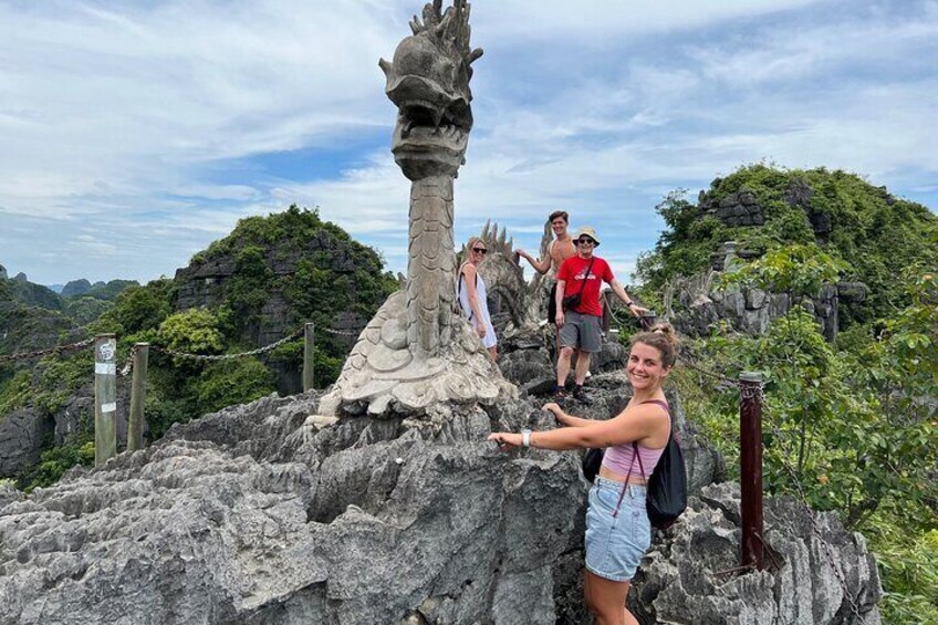 Premium Hoa lu - Trang An - Mua Cave with Buffet Lunch from Hanoi