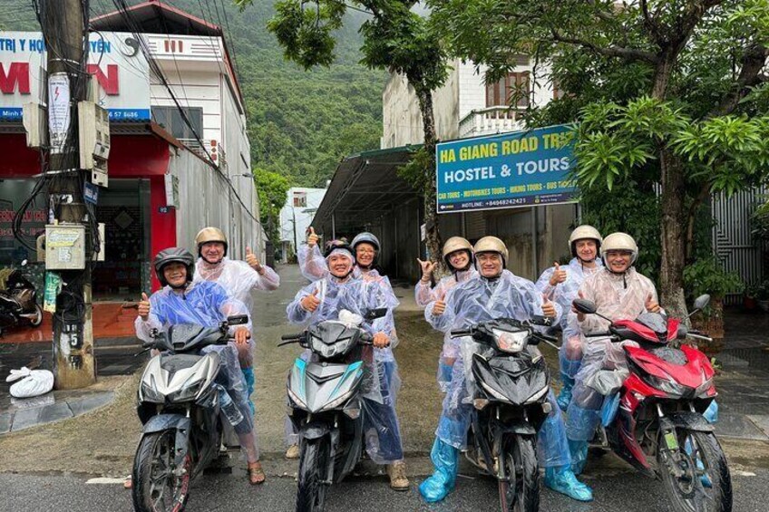 3D2N PRIVATE LOOP TOUR BY CAR (Luxury SUV 7 seats)