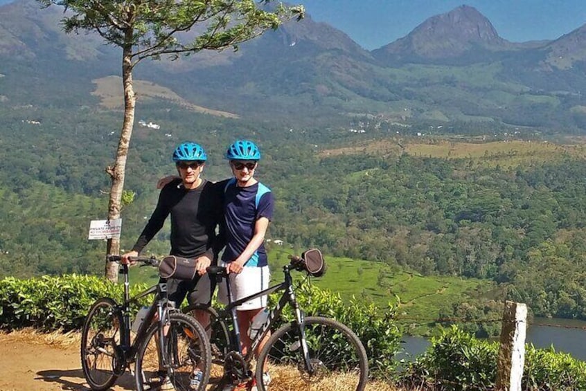 Nuwara Eliya Highlands Cycling Tour from Kandy