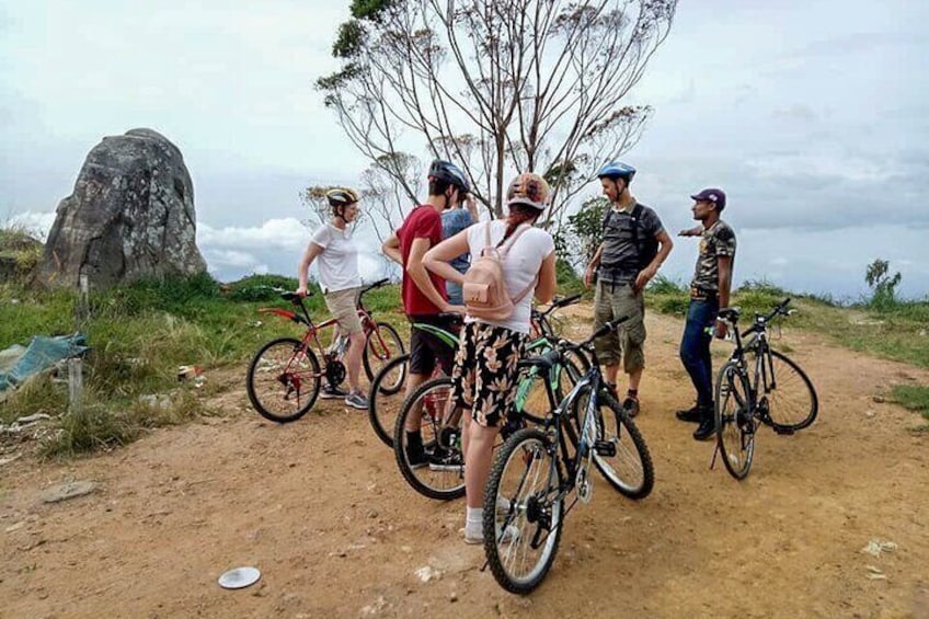 Nuwara Eliya Highlands Cycling Tour from Kandy